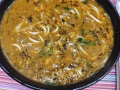 -香巴拉云南餐厅(华莱坞店)