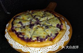 Purple Sweet Potato Cheese Pizza