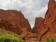 -天山神秘大峡谷