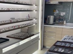 -视野联行眼镜·蔡司·尼康战略合作店(城西银泰店)