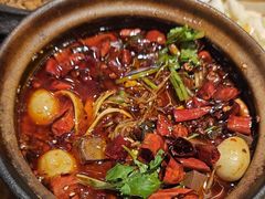 -有红鸡毛店·砂锅菜(抚琴夜市店)