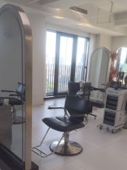 -Hello Lady发型设计