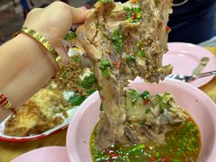 -席娜卡琳火车铁道夜市