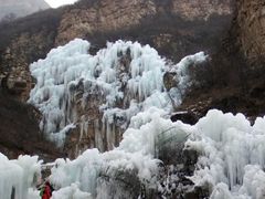 -大平台龙居瀑布旅游区
