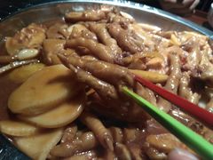 鸡爪煲-胖哥俩肉蟹煲(湖滨银泰in77店)