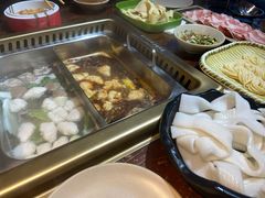 -东巴婆婆云南鱼豆花火锅(大东门店)