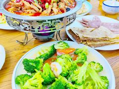 -溢心园香河肉饼总店