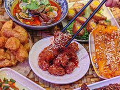 -爆炸头阿姨小四川正宗川味小吃(无任何分店)