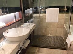 -上海龙之梦万丽酒店