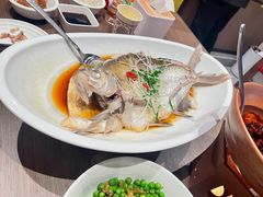 -大中华酒楼·主席武昌鱼·武汉美食地标(江汉路步行街店)