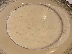 奶油松茸蘑菇汤-莫斯科餐厅