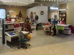 -moll学习桌椅(上海久光百货店)