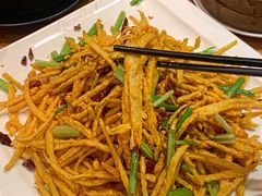 -莲餐厅·湖北菜·潜江小龙虾店(愚园路店)