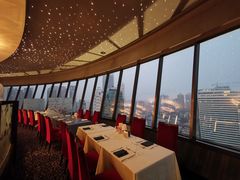 靠窗位-广州花园酒店·凌璇阁旋转餐厅CAROUSEL360