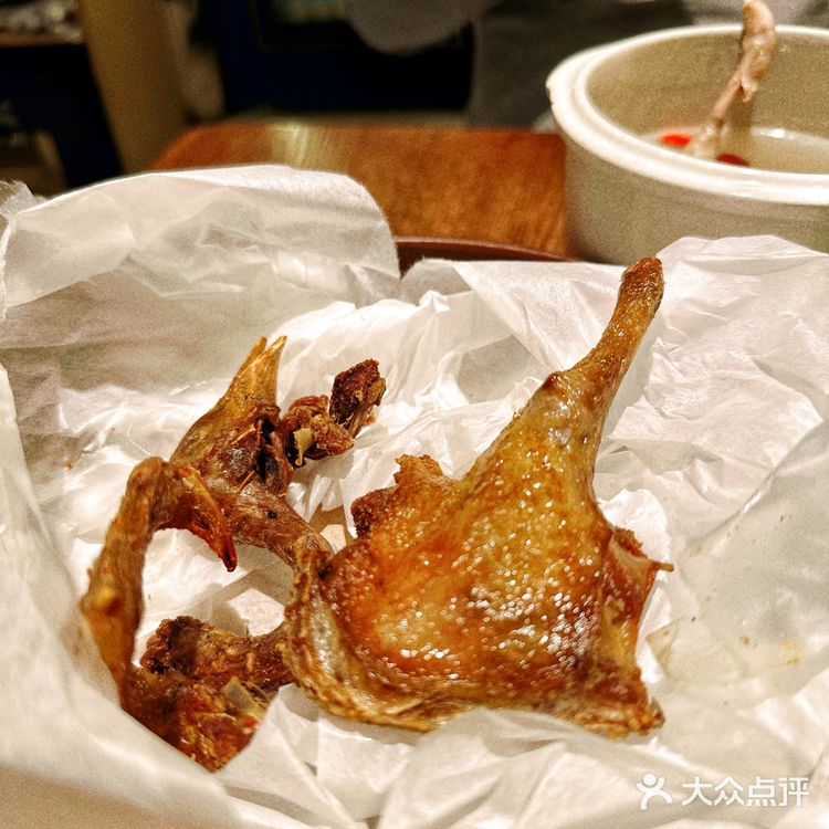 来吃鸽子汤啦[加油]