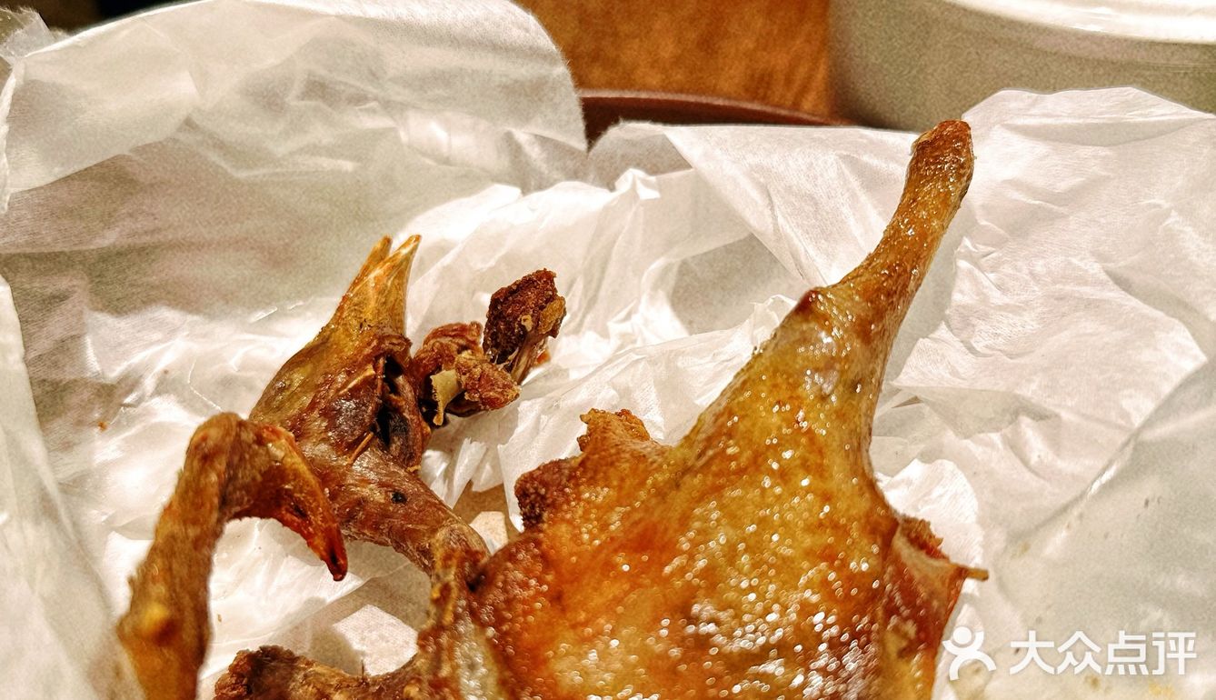 来吃鸽子汤啦[加油]