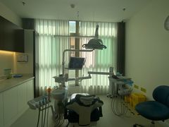 -华颜美口腔矫正·种植牙