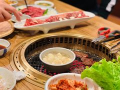 -炼火烤肉店