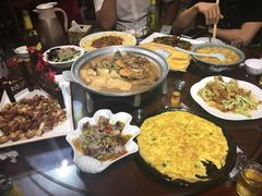 -东来菜馆•手抓海鲜家常菜•海鲜锅贴(鸽子窝店)