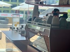 -UNI UNI(环亚凯瑟琳店)