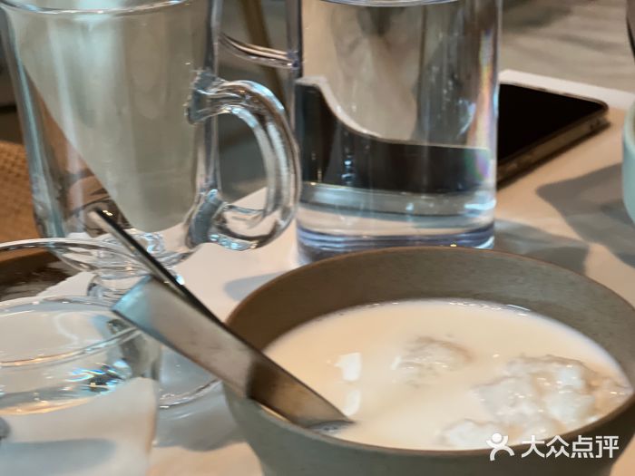 胡麻(静安嘉里店)奶白酒图片