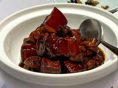 百叶结红烧肉-屋里厢上海菜馆