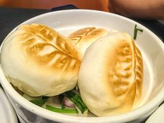 -蝴蝶里·粤菜·点心(滨江龙湖店)