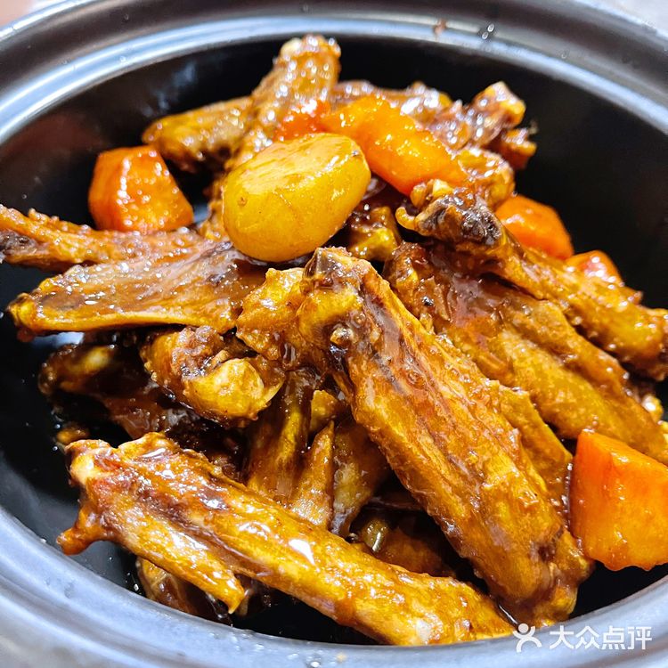 韶关美食|藏在桥底的超30年老字号！鸭五件+酸笋田螺煲绝了！