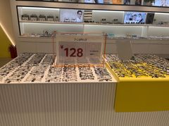 -J-Optical佳视明眼镜·蔡司视觉(青岛金茂览秀城店)