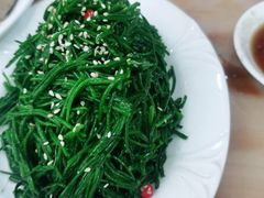 炝拌沙葱-苏莱特色牛骨滩羊手抓馆(长城东街总店)