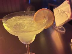 -饮湖威士忌鸡尾酒吧