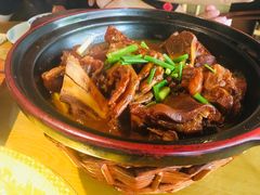 红烧猪蹄-船夫鱼锅(衢江路店)
