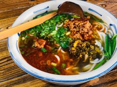 焖肉米线-云上千禾(水上店)