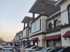 -斯普瑞斯奥特莱斯