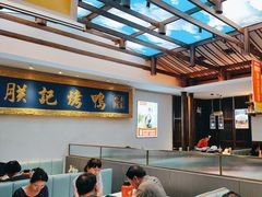 -阿瓦山寨·湘菜现炒·剁椒鱼头王(咸阳总店)