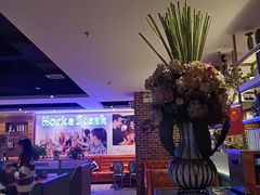 -豪客嘉族·麦尼顿西餐厅(乐福天下店)