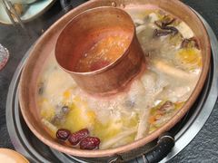 -菌自由丨野生菌火锅特色庭院餐厅(丽江古城店)