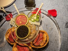 惠灵顿牛排-弦月窗LUNETTE BY AMANDA(复兴路店)