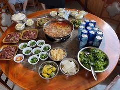 -黄利砖万峰林布依特色酸笋牛肉馆