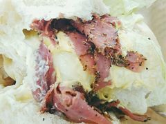 牛肉芝士帕尼尼-全家便利店(杭州龙翔桥地铁站店)