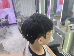 -藤野造型烫发染发