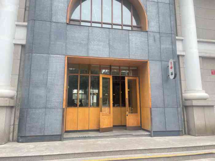 铃木食堂(丽都店"非常日式极简风格的装修 稍不留心会错过正.