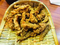 -爆炸头阿姨小四川正宗川味小吃(无任何分店)