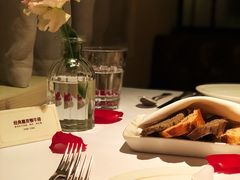 餐前面包-壳里西餐厅Coquille Seafood Bistro(蒙自路店)