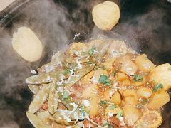 -万里闯关东铁锅炖菜馆(高新旗舰店)