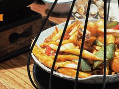 -东来菜馆•手抓海鲜家常菜•海鲜锅贴(鸽子窝店)