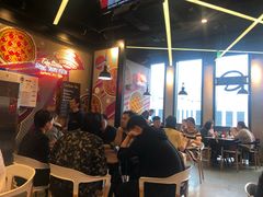 等位区-Tubestation站点比萨(新世界大望路店)
