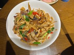 -富正毅三下锅·湘西韵味(天门山索道店)