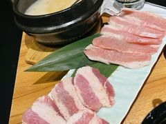黑毛猪两种拼盘-炼火烤肉店