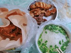 -梁老三麻辣鸡头(汝河小区店)